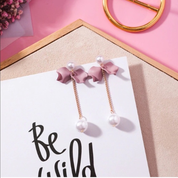 ❣NEW Buy one get one FREE earrings - Picture 6 of 8